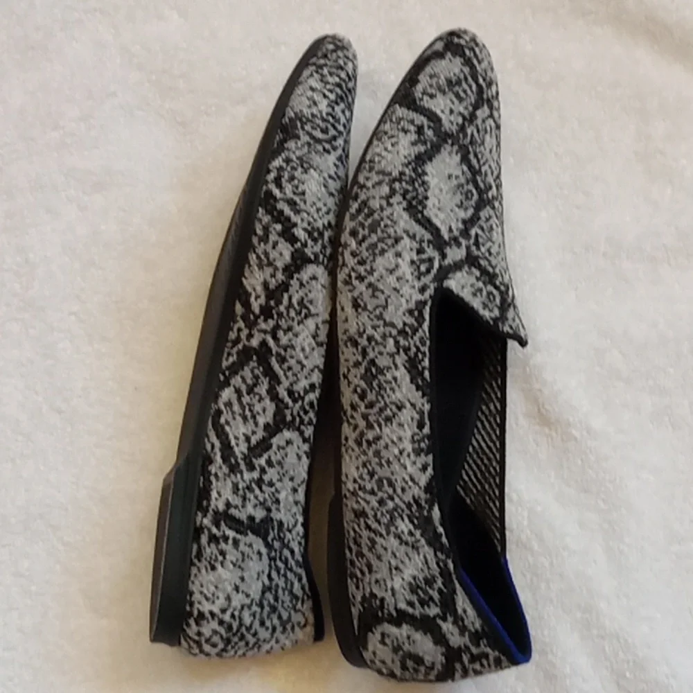 Snakeskin Python Patterned Rothys Size 10 1/2 Loafers With Round Toe - Picture 8 of 10